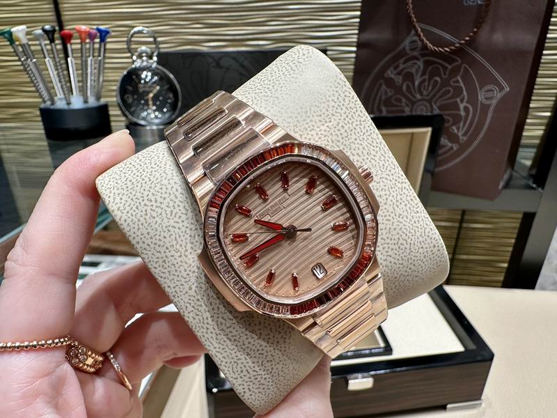 Patek Philippe 35.2mm 022404